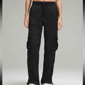 Lululemon Dance studio Cargo pants!